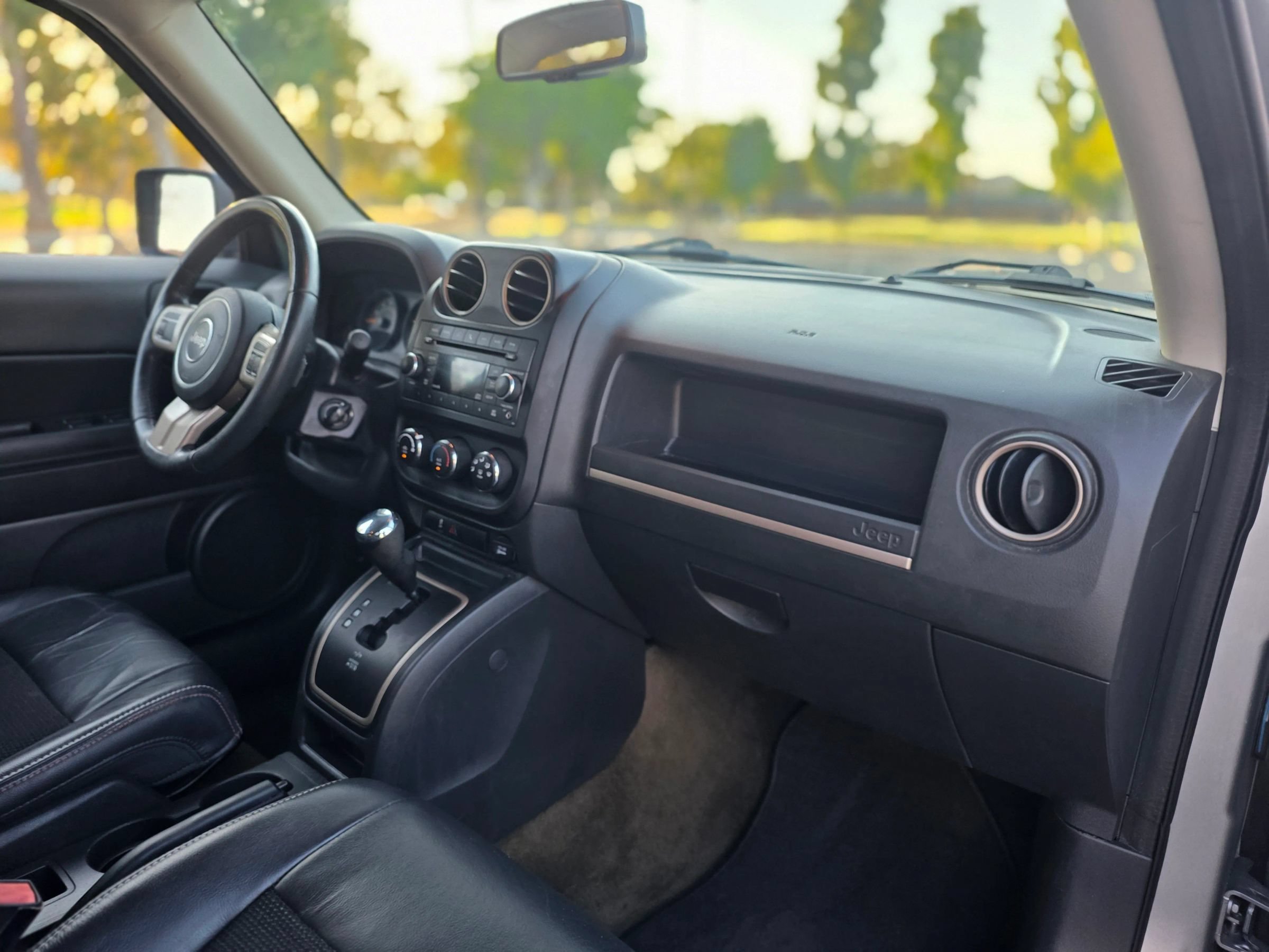 Used 2017 Jeep Patriot 75th Anniversary w/ Power Value Group FWD image 14