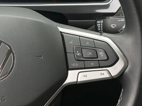 Used 2022 Volkswagen Tiguan SE FWD image 14