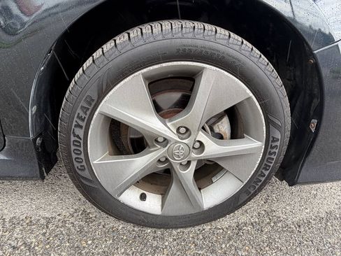 Used 2014 Toyota Camry SE FWD image 13