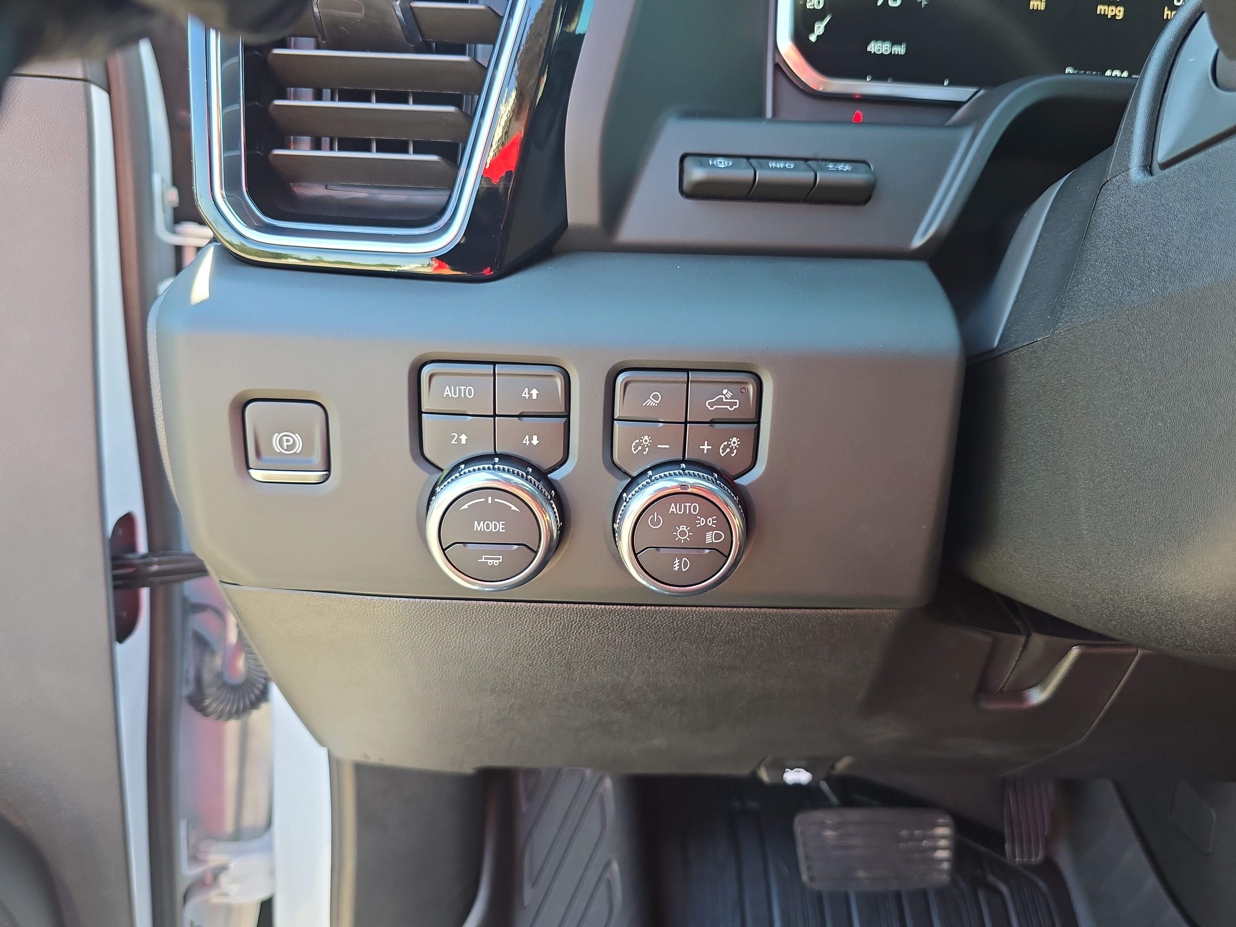 Used 2026 GMC Sierra 2500 Denali Ultimate AWD/4WD image 27