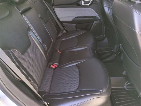 Used 2022 Jeep Compass Latitude w/ Sun and Sound Group image 29