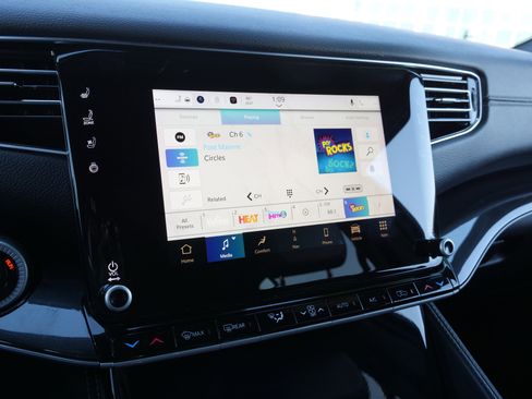 Used 2024 Jeep Wagoneer L 4WD image 28