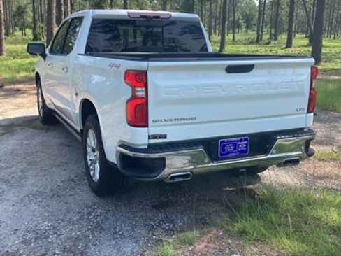 Used 2021 Chevrolet Silverado 1500 LTZ w/ LTZ Premium Package image 5