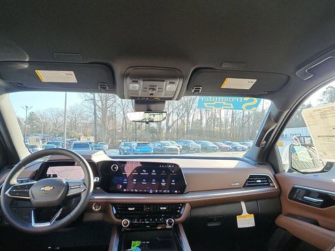 New 2025 Chevrolet Suburban High Country w/ LPO, Illumination Package image 24