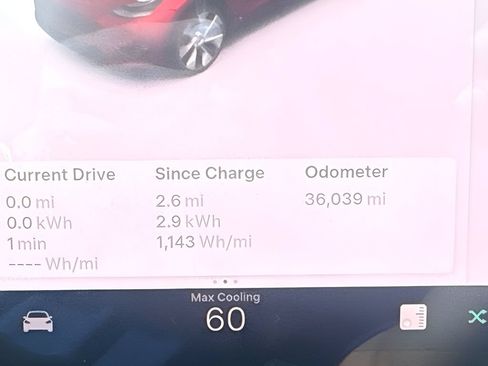Used 2021 Tesla Model Y Long Range AWD/4WD image 15
