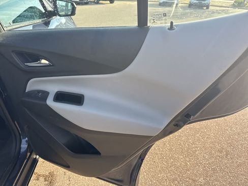 Used 2019 Chevrolet Equinox LS image 24