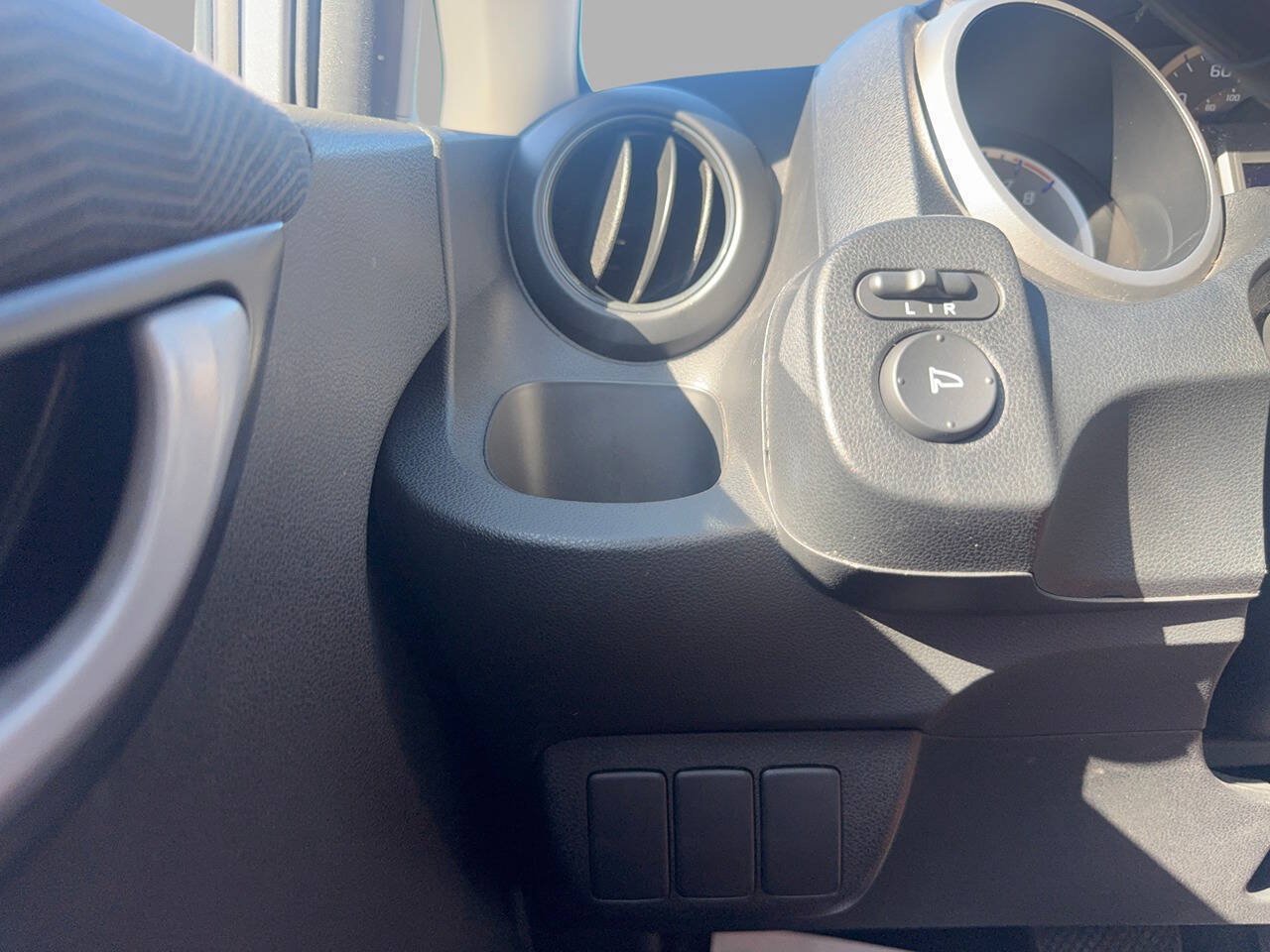 Used 2009 Honda Fit Sport image 35
