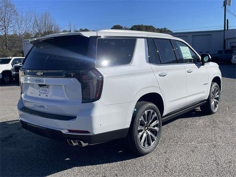 New 2026 Chevrolet Tahoe High Country image 3