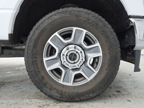 Used 2024 Ford F250 Lariat image 19