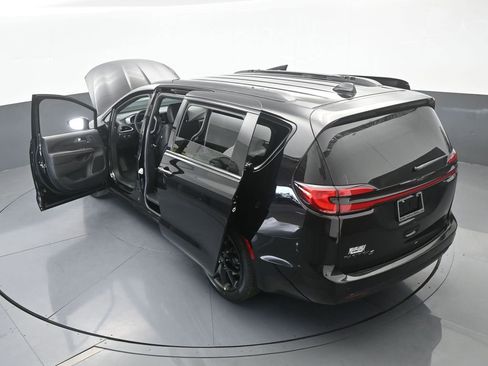 New 2026 Chrysler Pacifica Select w/ S Appearance Package image 69