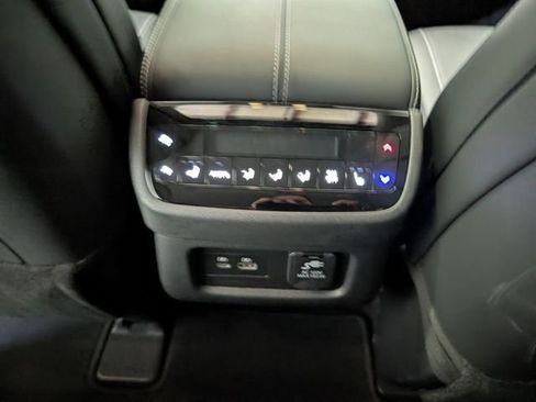 Used 2025 INFINITI QX60 Sensory w/ Lighting Package (N94) AWD/4WD image 12