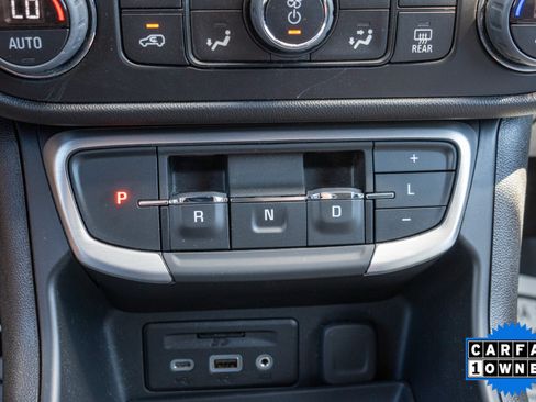 Used 2023 GMC Terrain SLE w/ Driver Convenience Package FWD image 21