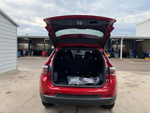 New 2026 Jeep Compass Latitude image 29