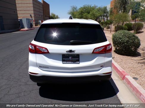 Used 2020 Chevrolet Equinox LS FWD image 4
