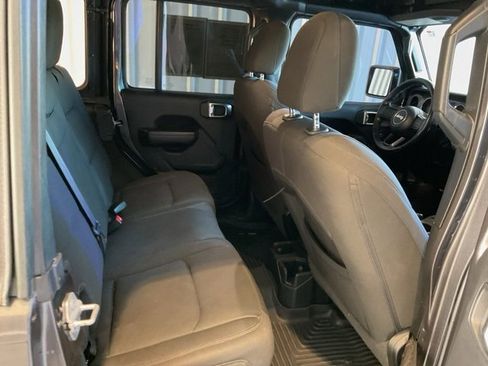 Used 2022 Jeep Wrangler Unlimited Sport image 19