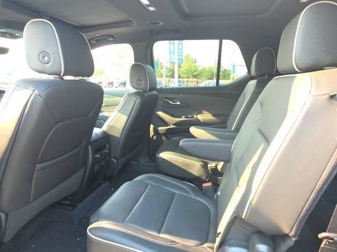 Used 2023 Chevrolet Traverse Premier AWD/4WD image 9