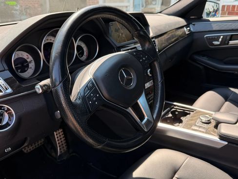 Used 2016 Mercedes-Benz E 350 4MATIC Sedan w/ Premium Package image 5
