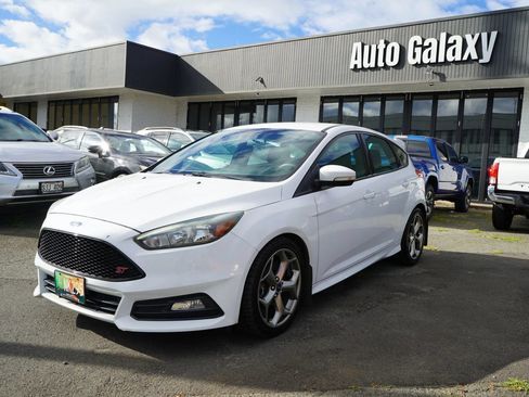 Used 2016 Ford Focus ST FWD image 5