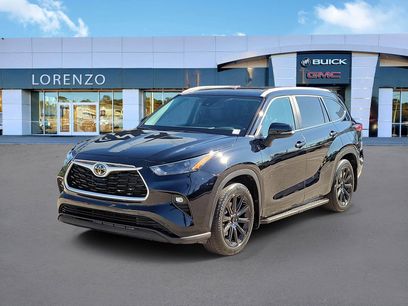 Used 2023 Toyota Highlander XLE