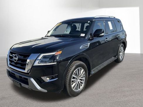 Used 2024 Nissan Armada SL image 2