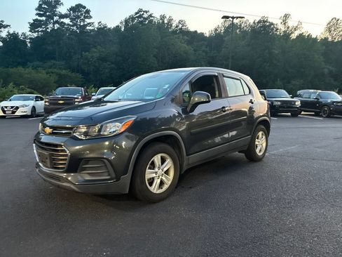 Used 2019 Chevrolet Trax LS AWD/4WD image 1