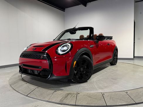 Used 2023 MINI Cooper S w/ Signature Upholstery Package image 2