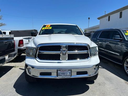 Used 2019 RAM 1500 Classic SLT AWD/4WD image 3