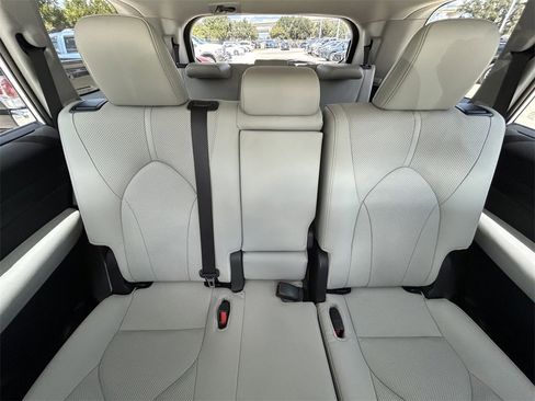 Used 2024 Toyota Grand Highlander Limited image 16
