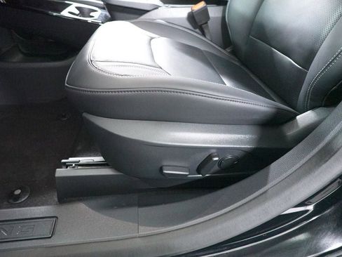 Certified 2025 Ford Mustang Mach-E Premium image 11