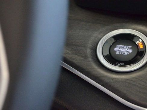 New 2025 Jeep Grand Cherokee Limited w/ Black Appearance Package image 23