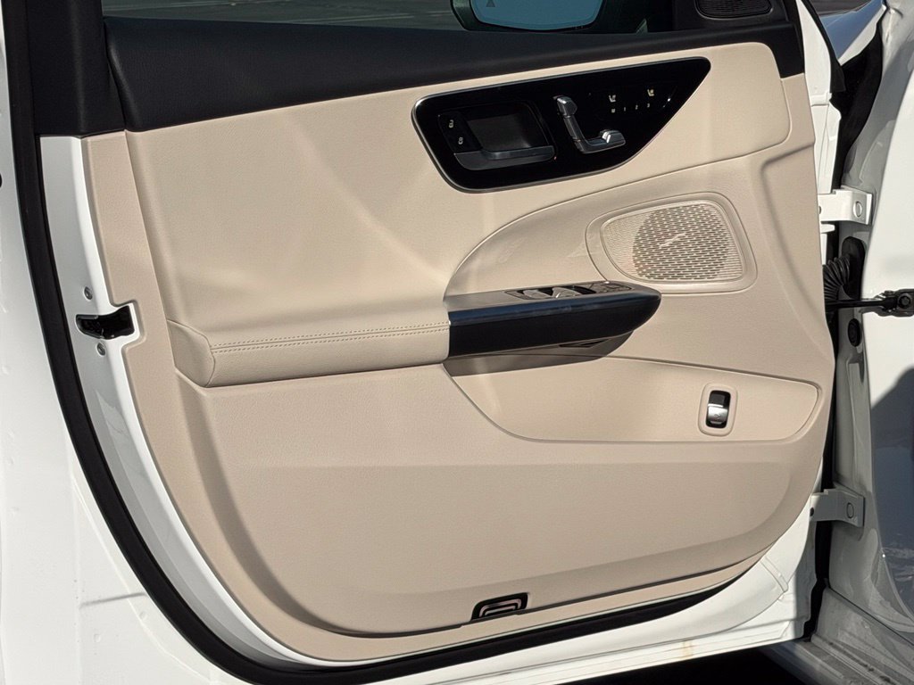 New 2026 Mercedes-Benz C 300 4MATIC Sedan image 17