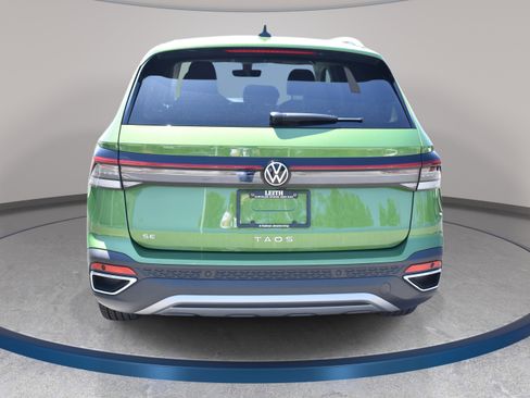 Used 2025 Volkswagen Taos SE FWD image 7