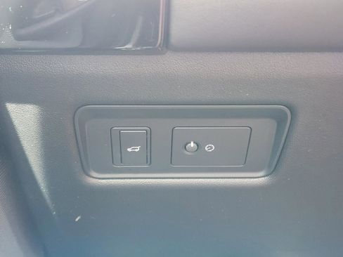 Used 2020 Land Rover Range Rover HSE image 21