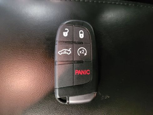 Used 2021 Jeep Grand Cherokee Laredo RWD image 32