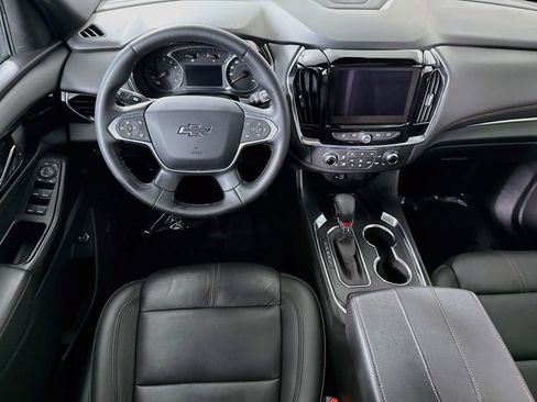 Used 2023 Chevrolet Traverse RS AWD/4WD image 3