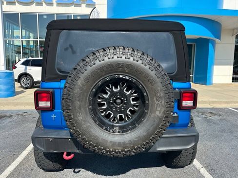 Used 2021 Jeep Wrangler Rubicon AWD/4WD image 2