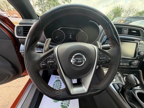 Used 2021 Nissan Maxima SR w/ Sport Mat Group image 12