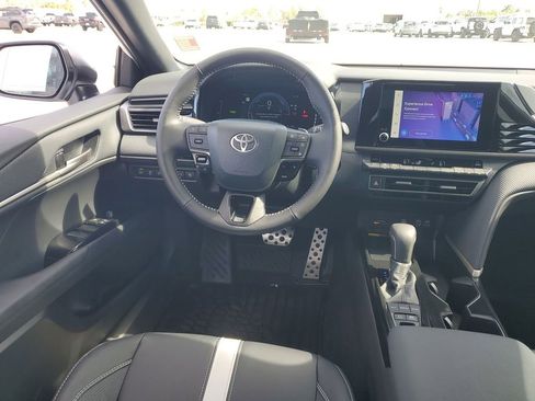 Used 2026 Toyota Camry SE image 15