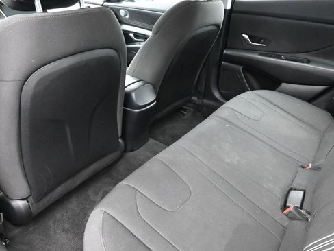 Used 2023 Hyundai Elantra SEL image 22