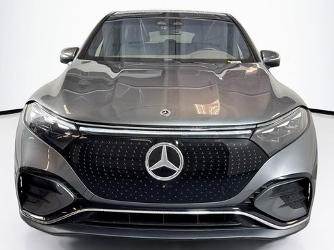 Used 2023 Mercedes-Benz EQS 580 4MATIC SUV image 2