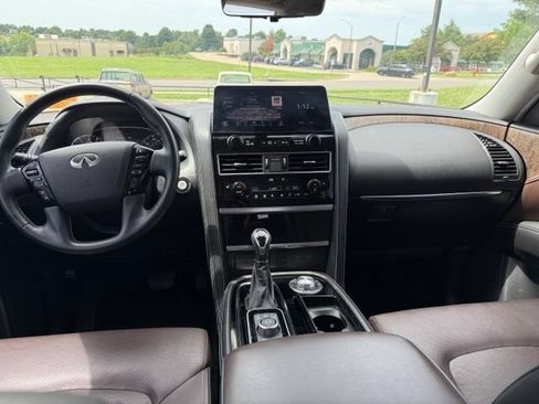 Used 2023 INFINITI QX80 Premium Select AWD/4WD image 15