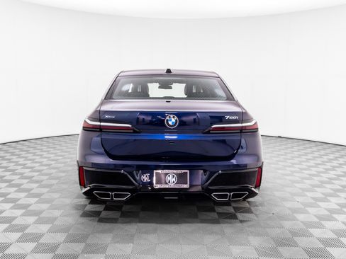 Certified 2023 BMW 760i xDrive AWD/4WD image 4