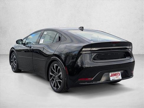 New 2026 Toyota Prius SE image 3