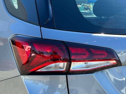 Used 2023 Chevrolet Equinox LS w/ Driver Confidence II Package FWD image 12