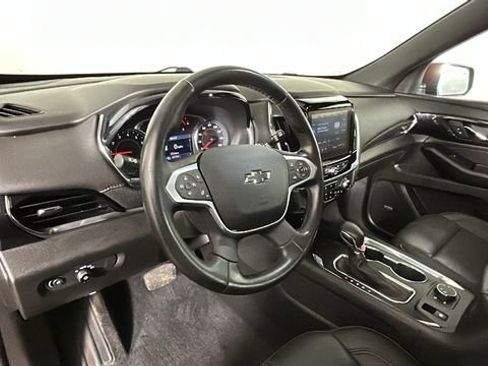 Used 2023 Chevrolet Traverse RS AWD/4WD image 14