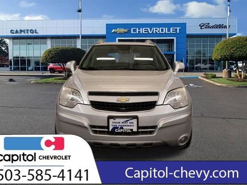 Used 2013 Chevrolet Captiva Sport LTZ FWD image 7