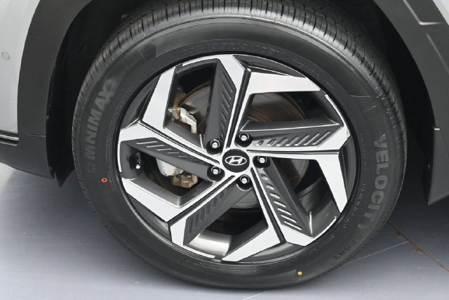 Used 2023 Hyundai Tucson Limited AWD/4WD image 7