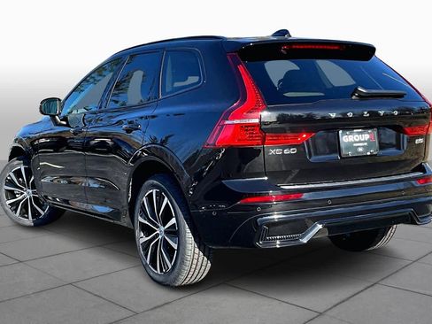 Certified 2023 Volvo XC60 B5 Plus w/ Climate Package image 10