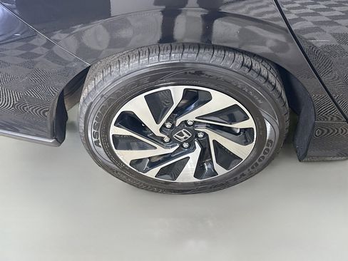 Used 2019 Honda Civic LX image 32