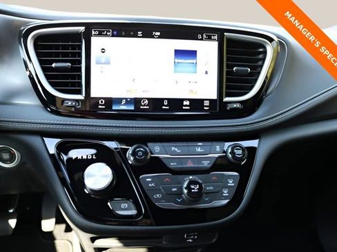 New 2026 Chrysler Pacifica Select image 23